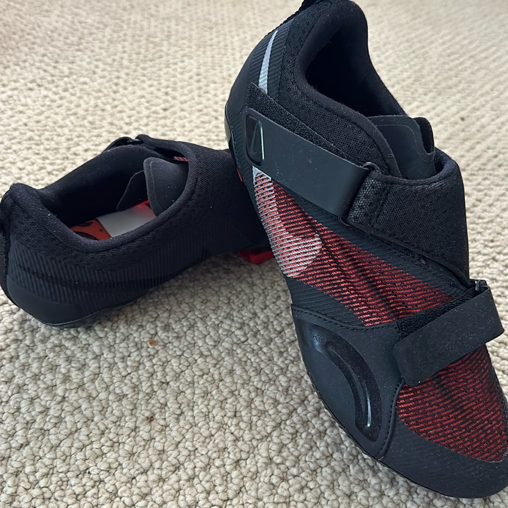 Nike spin shoes with delta cleats